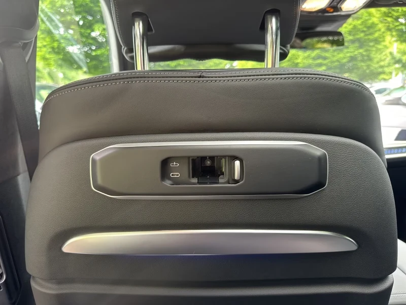 BMW X7 xDrive40d M Sport AHK, снимка 9 - Автомобили и джипове - 53260191