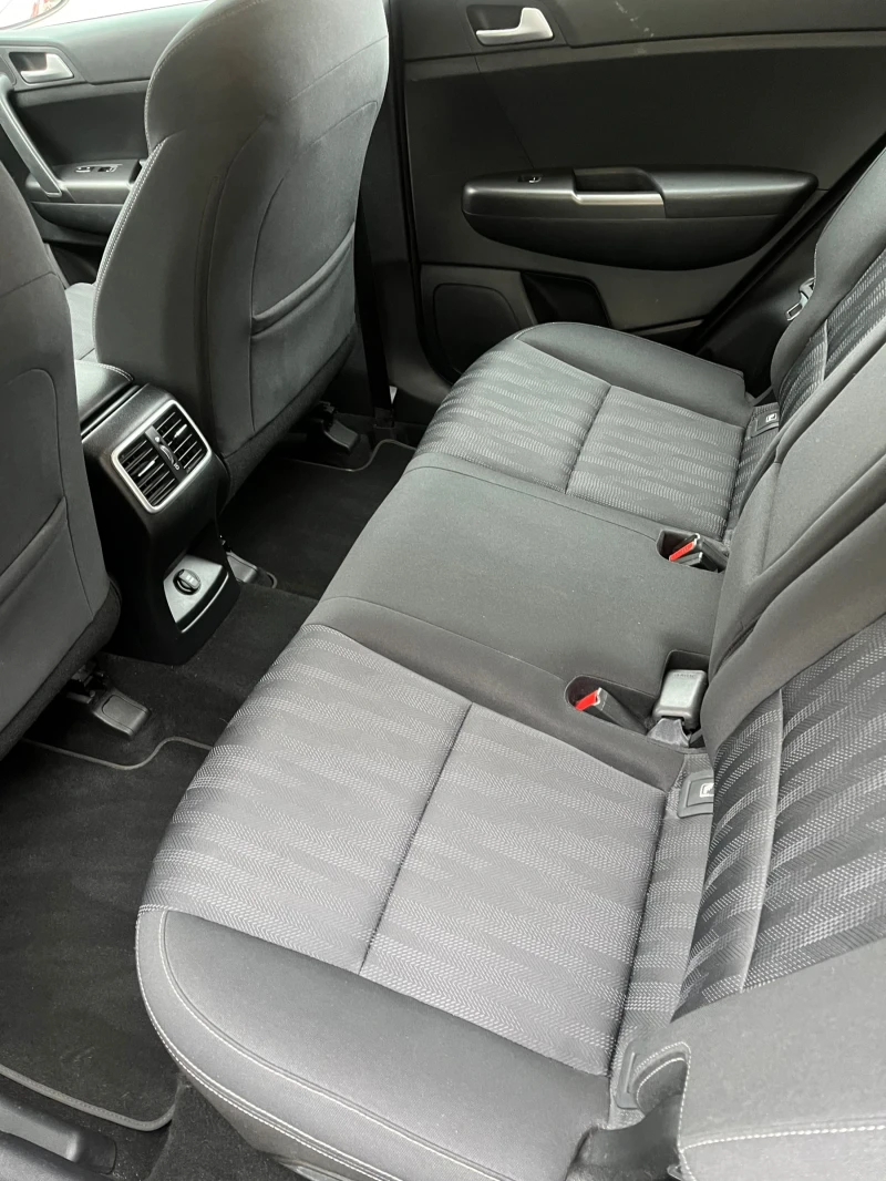 Kia Sportage 1.6 заводска газ, снимка 10 - Автомобили и джипове - 53309453