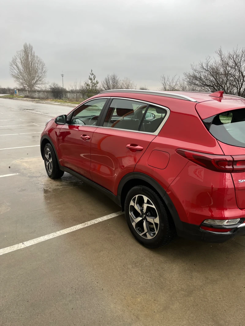 Kia Sportage 1.6 заводска газ, снимка 3 - Автомобили и джипове - 53309453