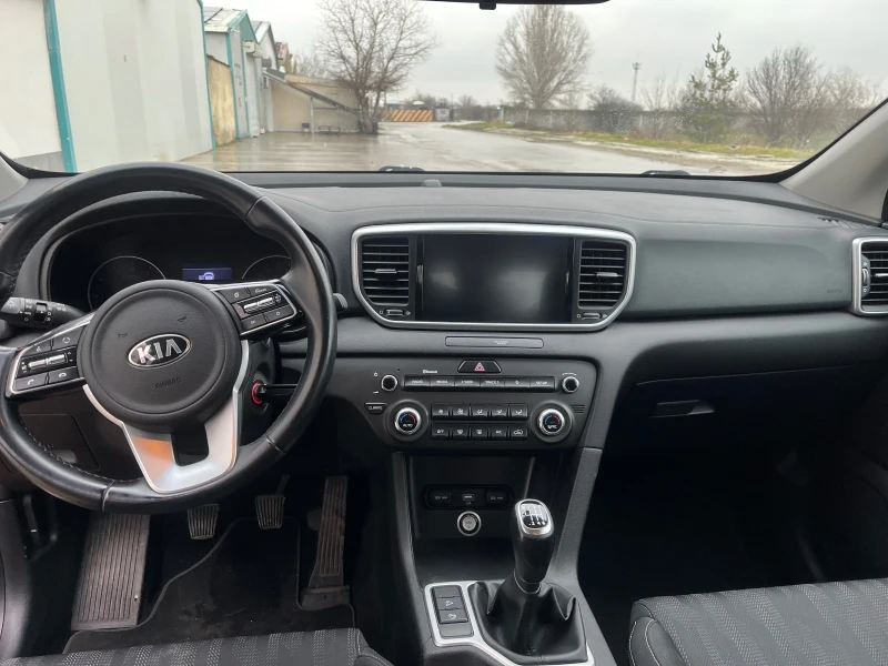 Kia Sportage 1.6 заводска газ, снимка 8 - Автомобили и джипове - 53309453