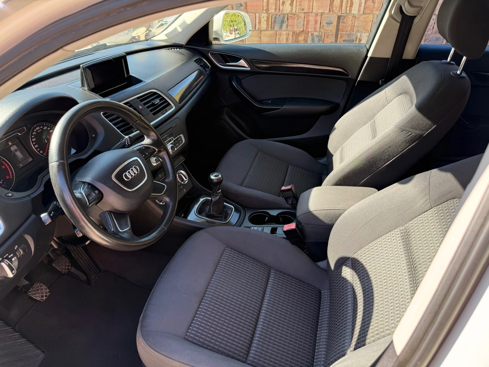 Audi Q3 2.0TDI Full Led/Navi/Bi-xenon/сервизна история/Top - изображение 9