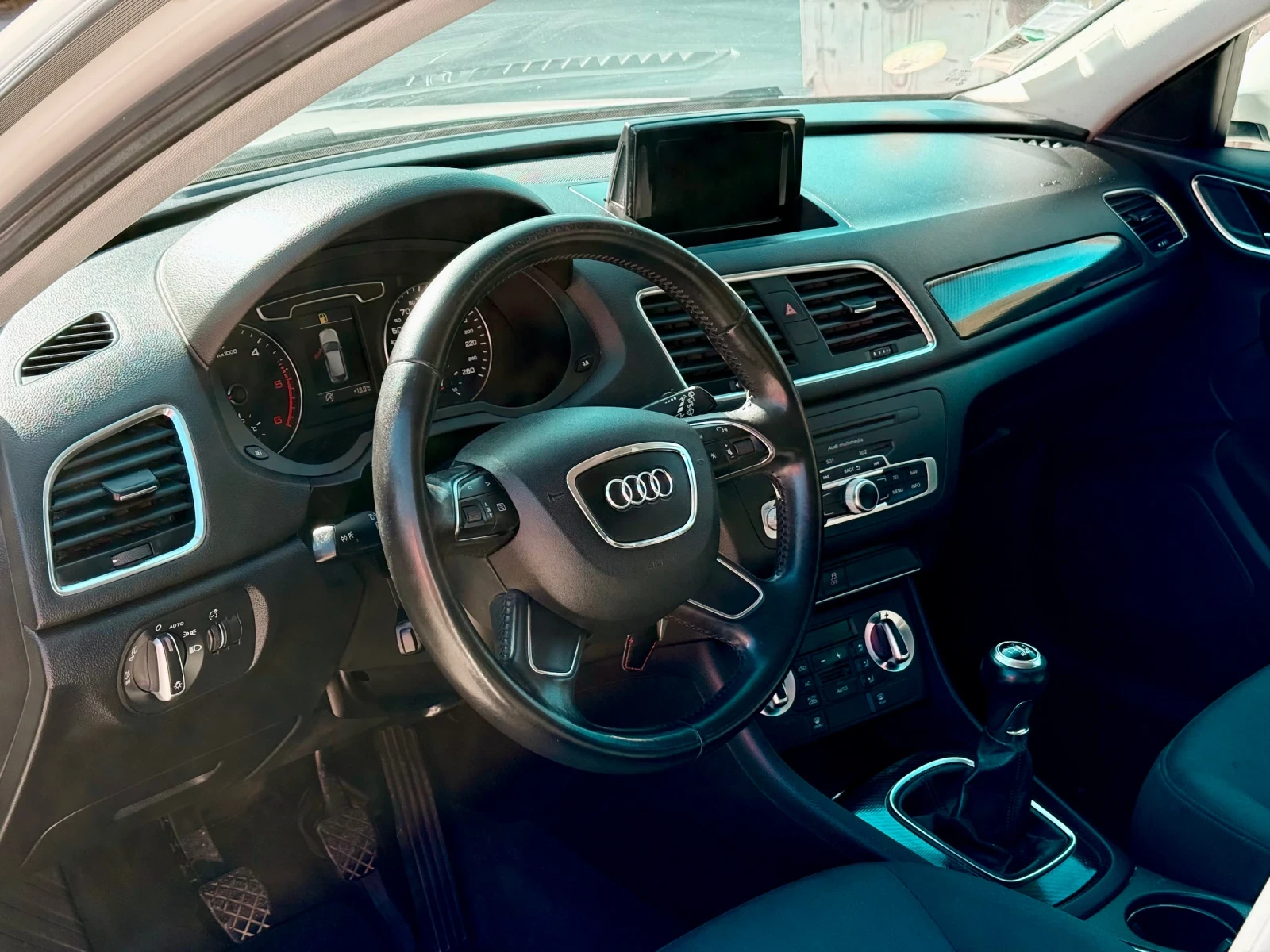 Audi Q3 2.0TDI Full Led/Navi/Bi-xenon/сервизна история/Top - изображение 6