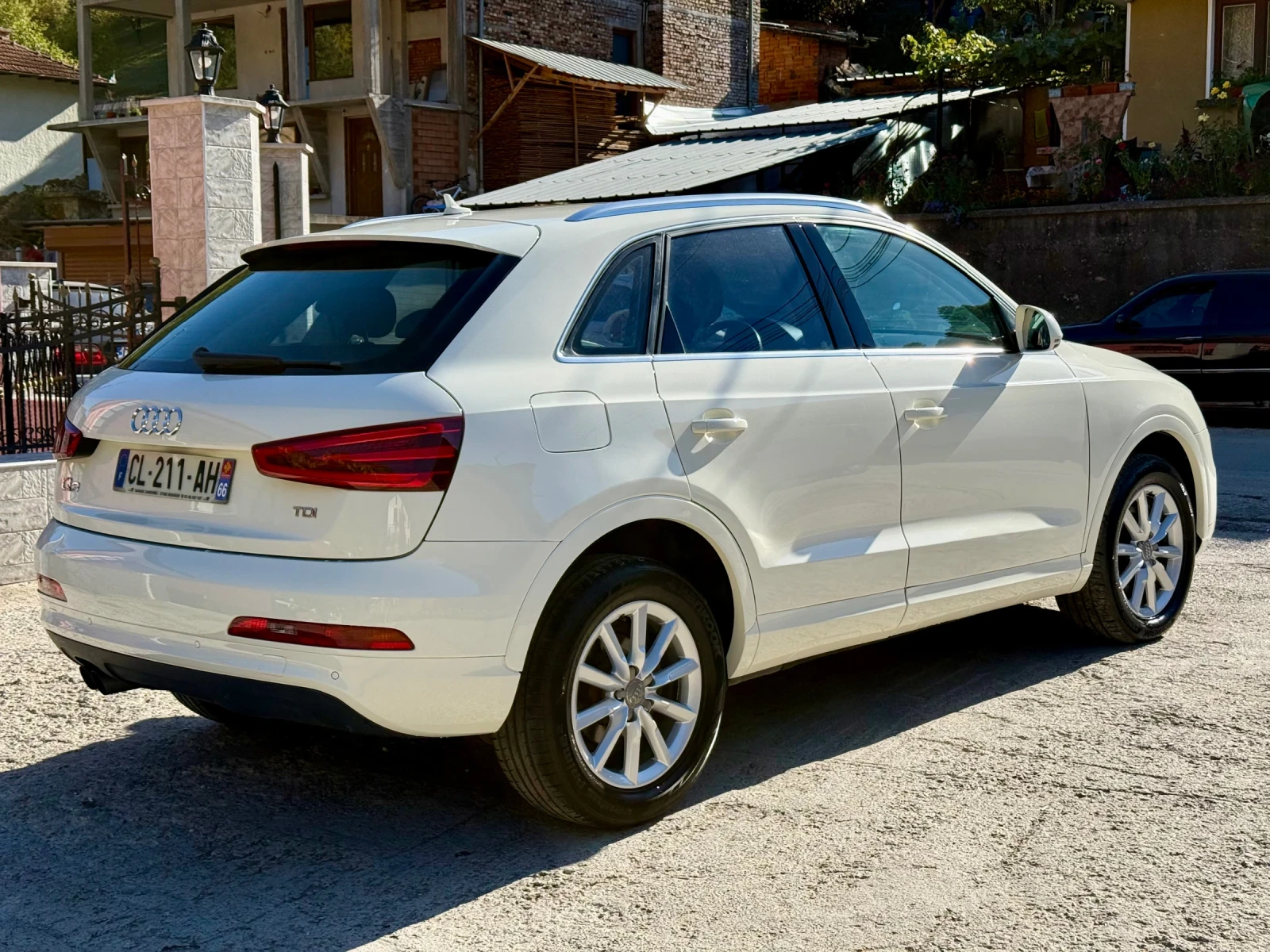 Audi Q3 2.0TDI Full Led/Navi/Bi-xenon/сервизна история/Top - изображение 4