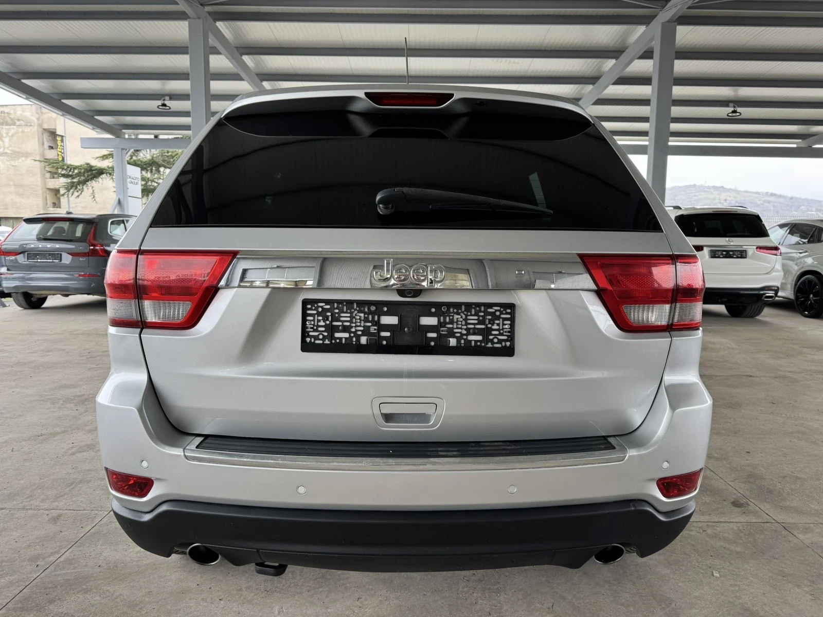 Jeep Grand cherokee 3.0* 250ps* 4x4* 163хл.км* КОЖА* НАВИ* КАМЕРА - изображение 3