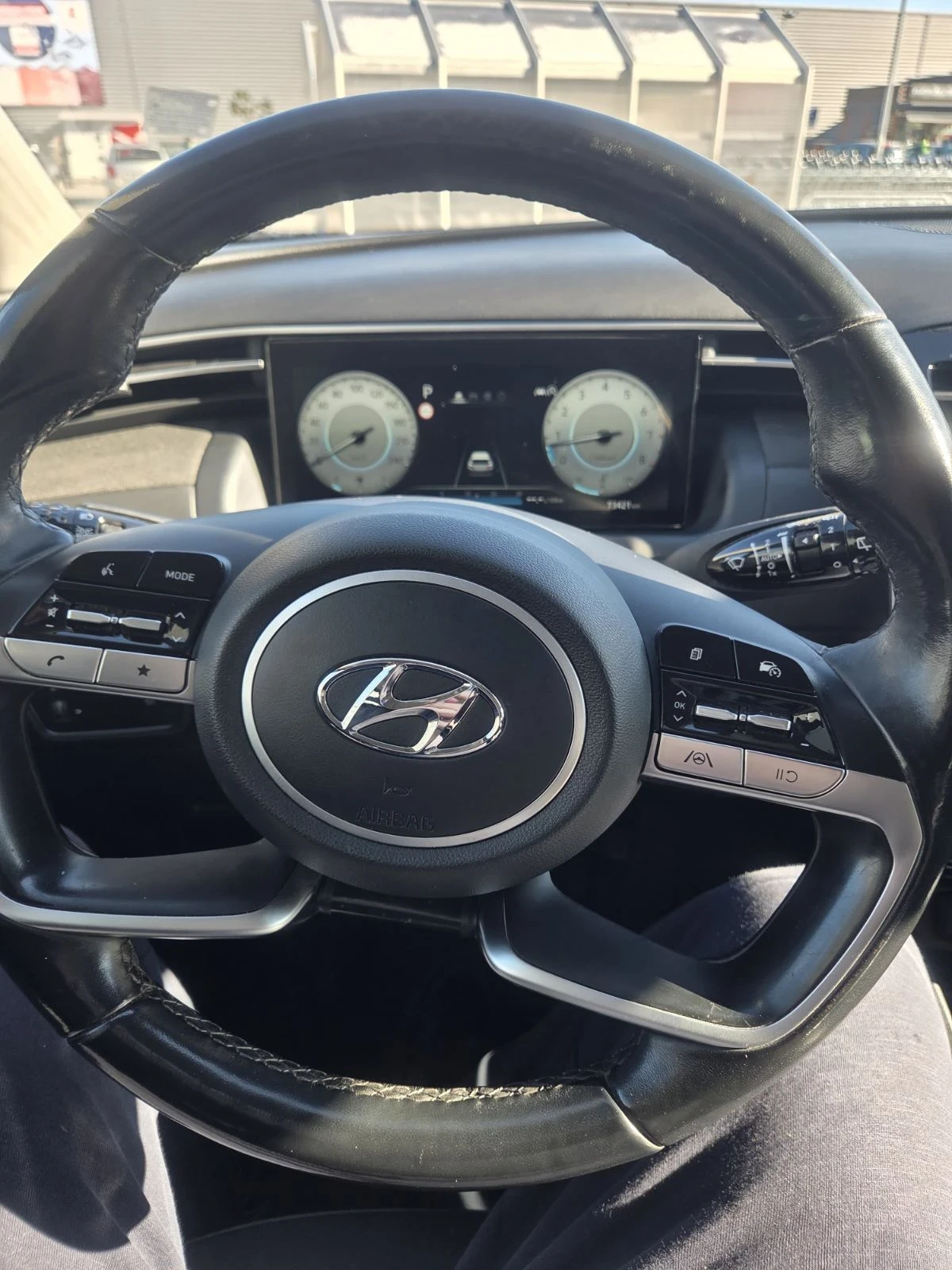 Hyundai Tucson 1, 6 Mild hybrid  Гаранция до 2027 - изображение 9