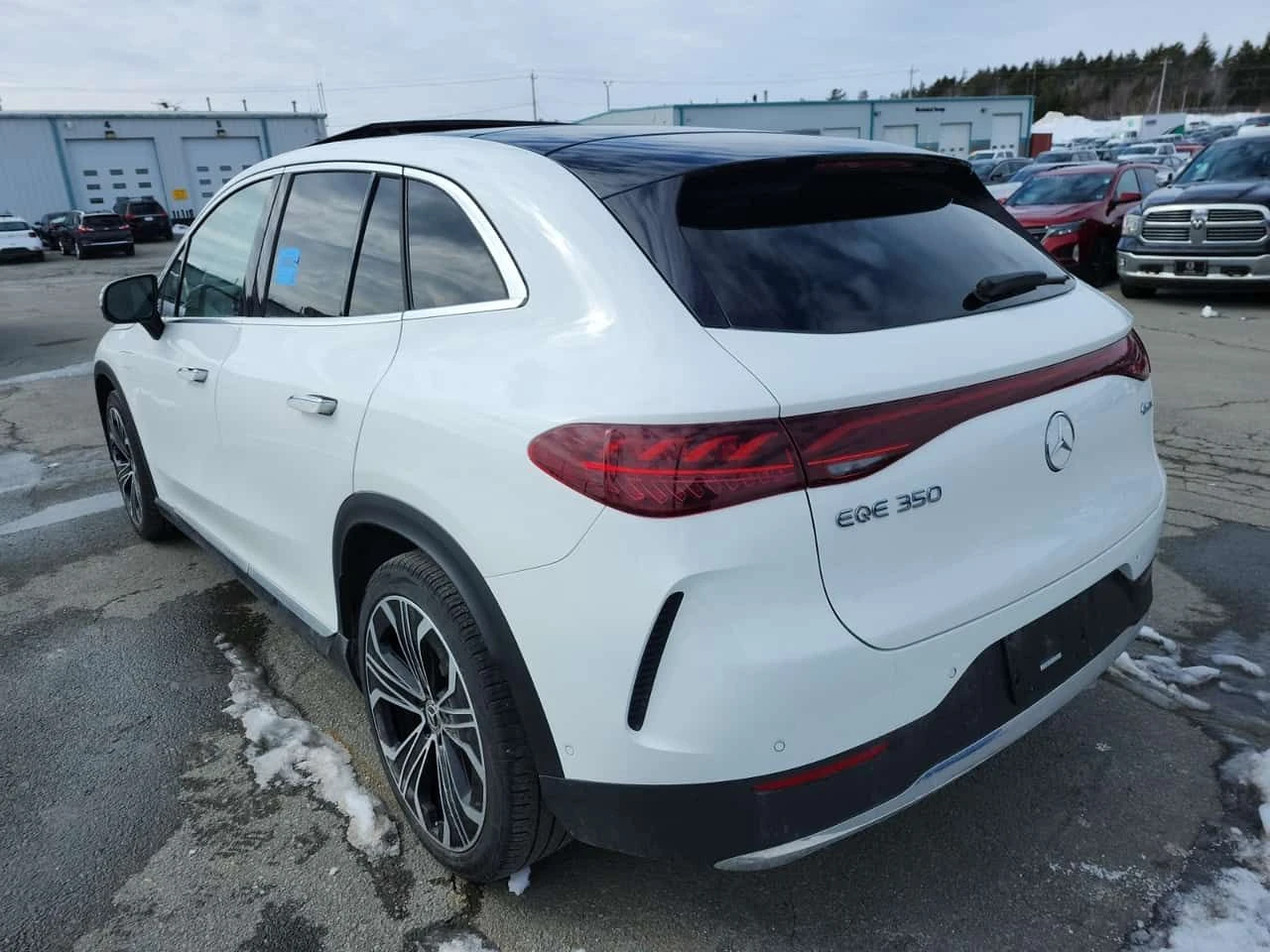 Mercedes-Benz EQE  350 * BURMESTER* 360 КАМЕРИ* АМБИЕНТ* CARFAX *  - изображение 4