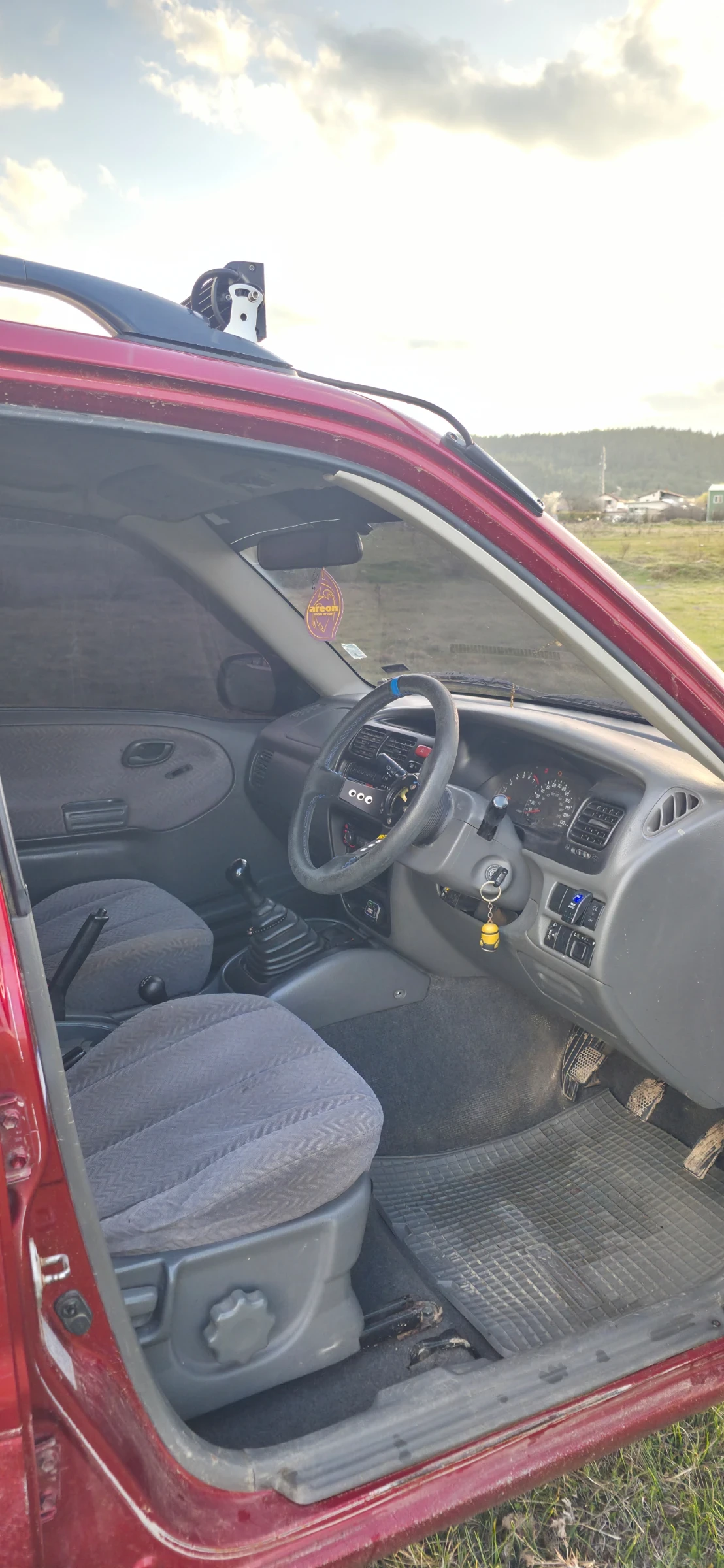 Suzuki Grand vitara 2.0, снимка 5 - Автомобили и джипове - 54261030