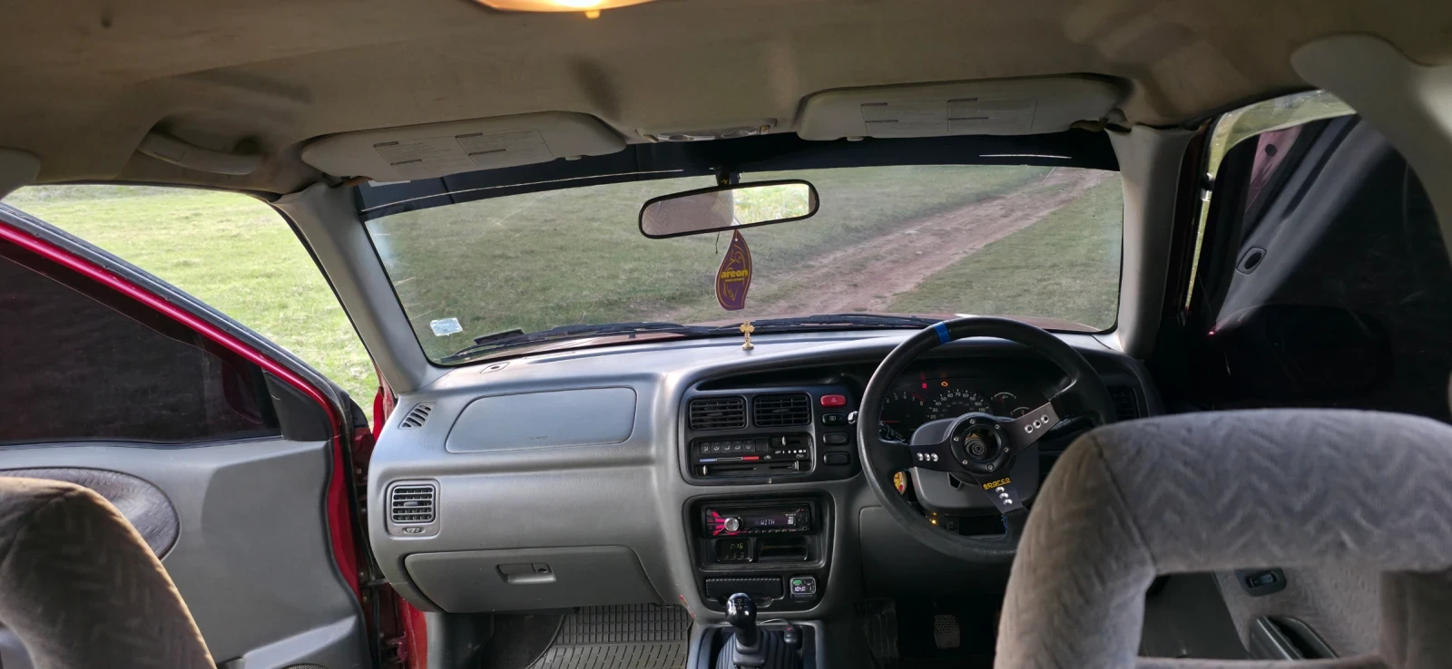 Suzuki Grand vitara 2.0, снимка 7 - Автомобили и джипове - 54261030