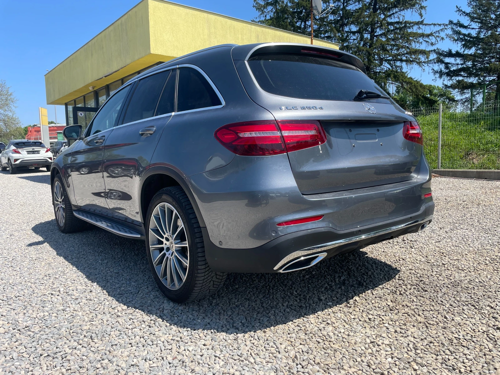 Mercedes-Benz GLC 250 /PREMIUM AMG, снимка 3 - Автомобили и джипове - 54442675