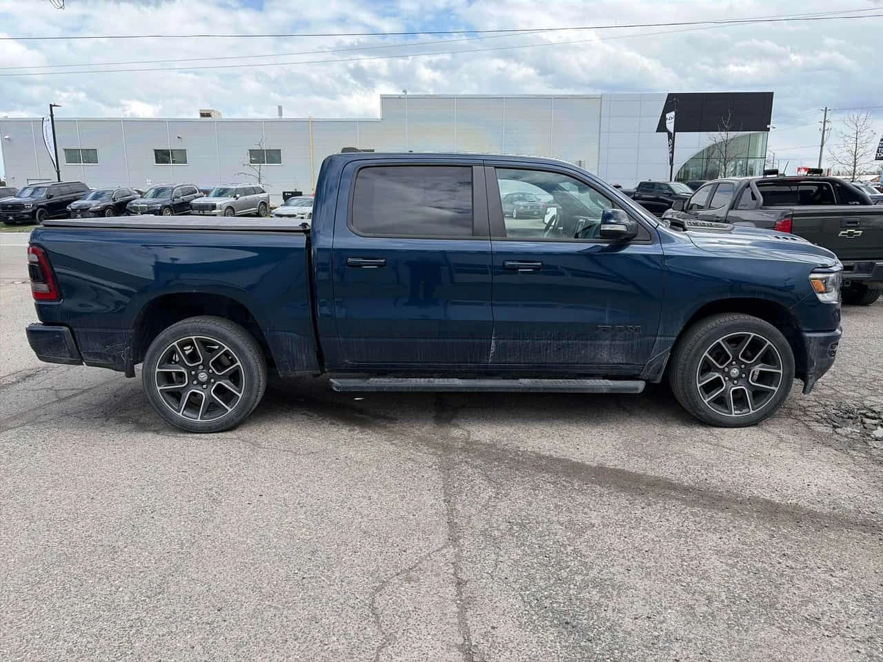 Dodge RAM 1500 |  Sport | ПАНОРАМА  | CARFAX | ПОДГРЕВ | , снимка 3 - Автомобили и джипове - 54460265