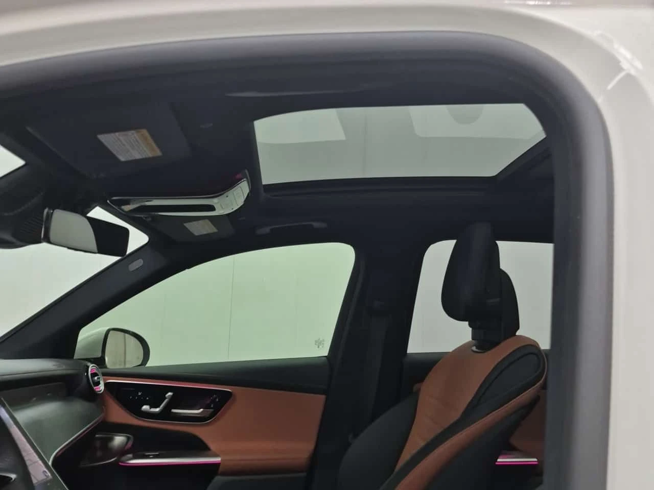 Mercedes-Benz GLC 300 * Един собстввеник * Без инциденти * От Mercedes *, снимка 12 - Автомобили и джипове - 54687900