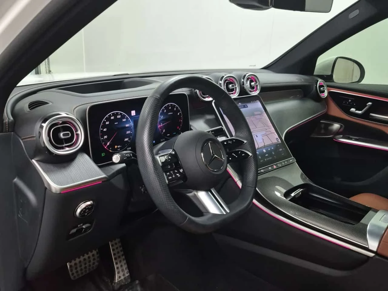 Mercedes-Benz GLC 300 * Един собстввеник * Без инциденти * От Mercedes *, снимка 6 - Автомобили и джипове - 54687900