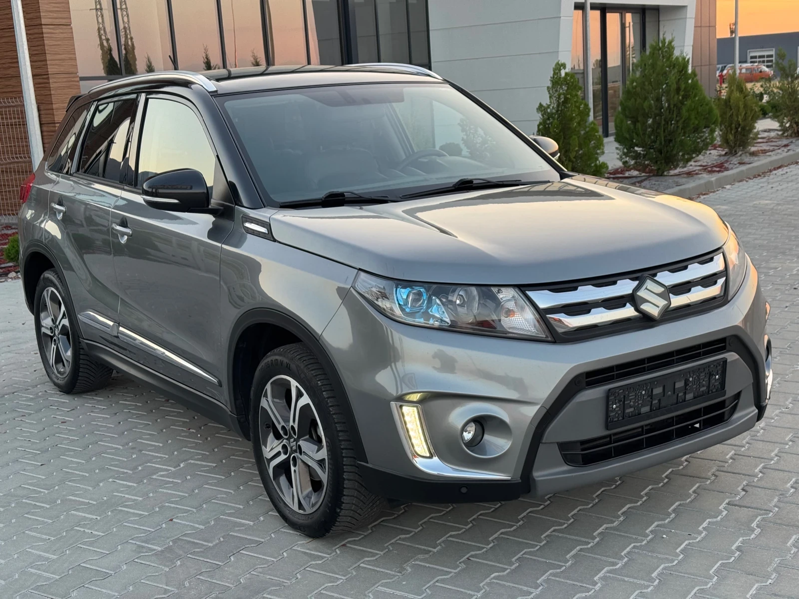 Suzuki Vitara 1.6i V-Top :: LPG, снимка 3 - Автомобили и джипове - 55631957