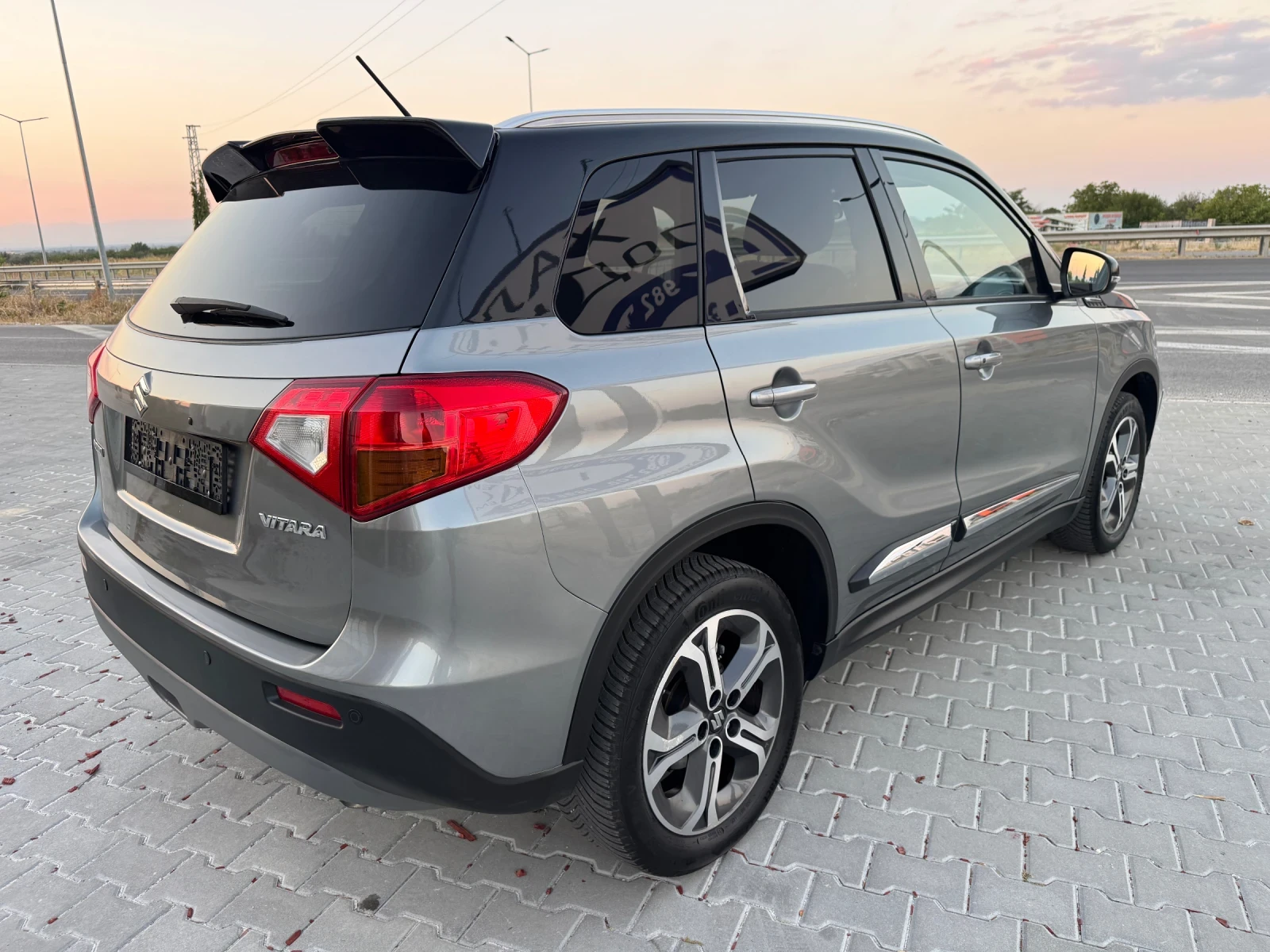 Suzuki Vitara 1.6i V-Top :: LPG, снимка 4 - Автомобили и джипове - 55631957