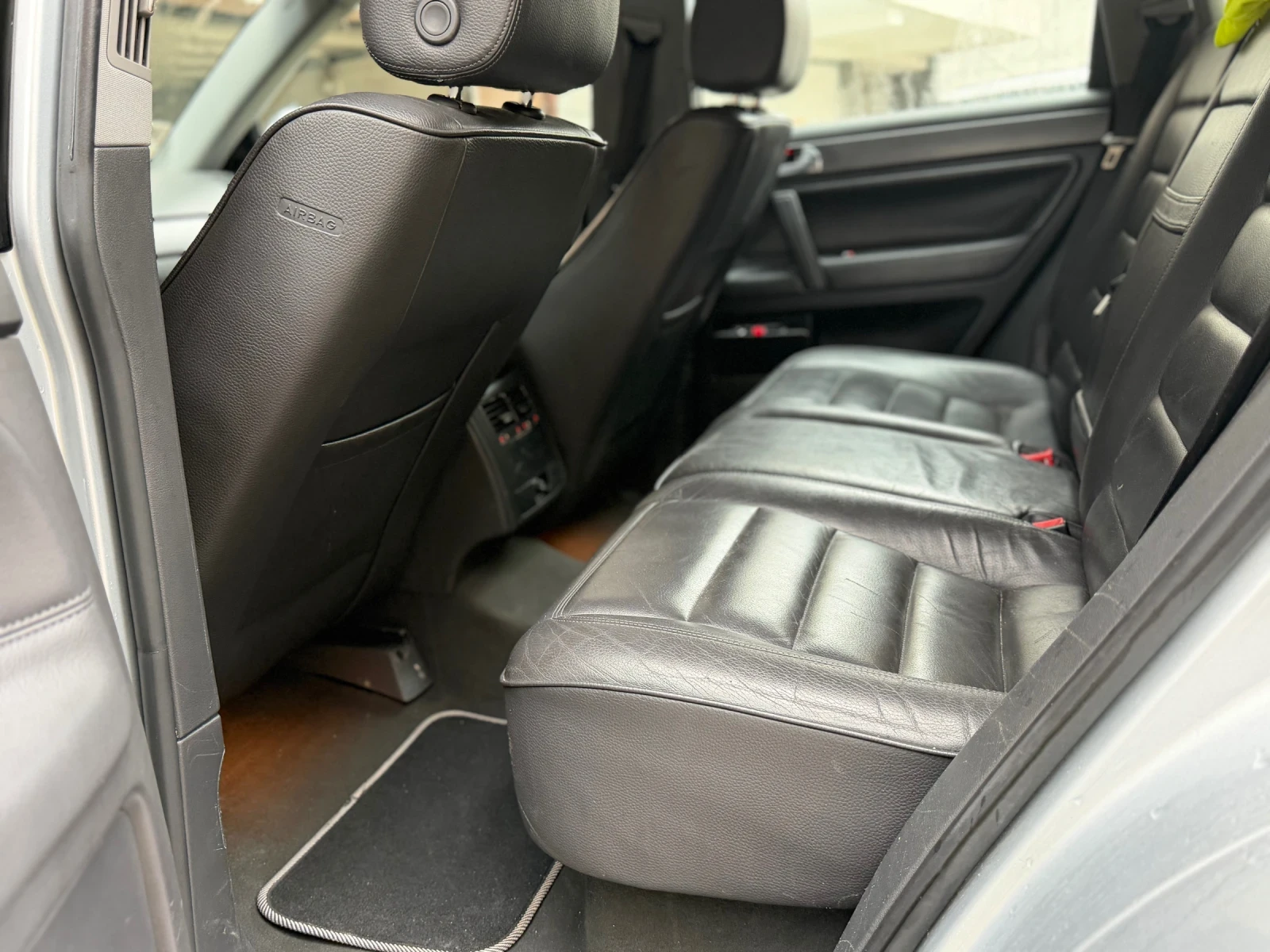 VW Touareg 2, 5TDI Ръчка , снимка 8 - Автомобили и джипове - 55694122