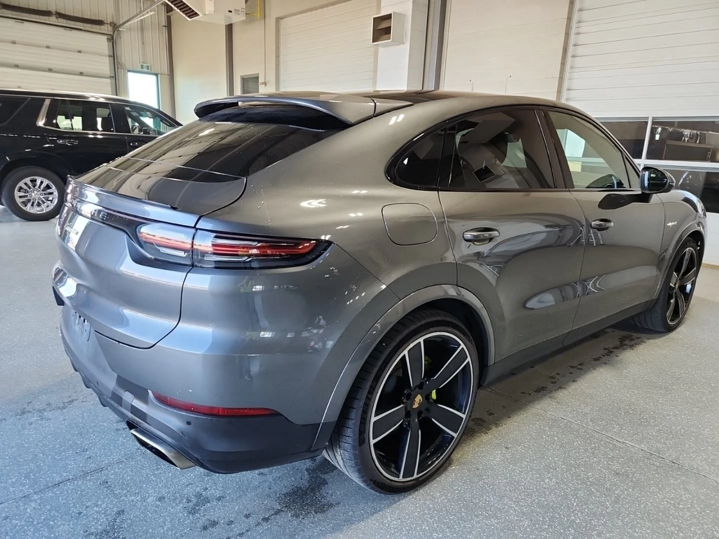 Porsche Cayenne Coupe* 360* Bose* Обдух* Пано* Подгрев, снимка 3 - Автомобили и джипове - 56218181