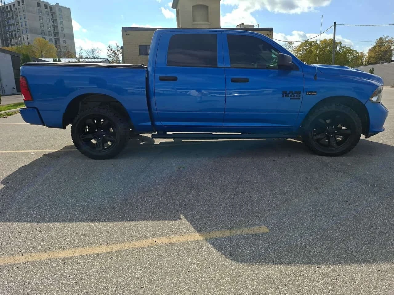 Dodge RAM 1500 * Express * CARFAX * ����� �� ����������� | Mobile.bg � ����������� 16
