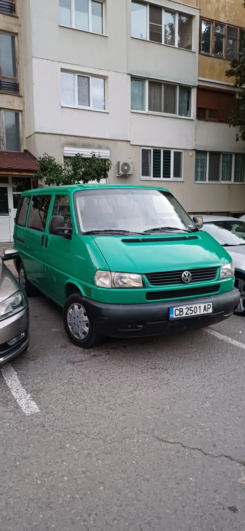 VW Caravelle, снимка 4 - Бусове и автобуси - 52513960