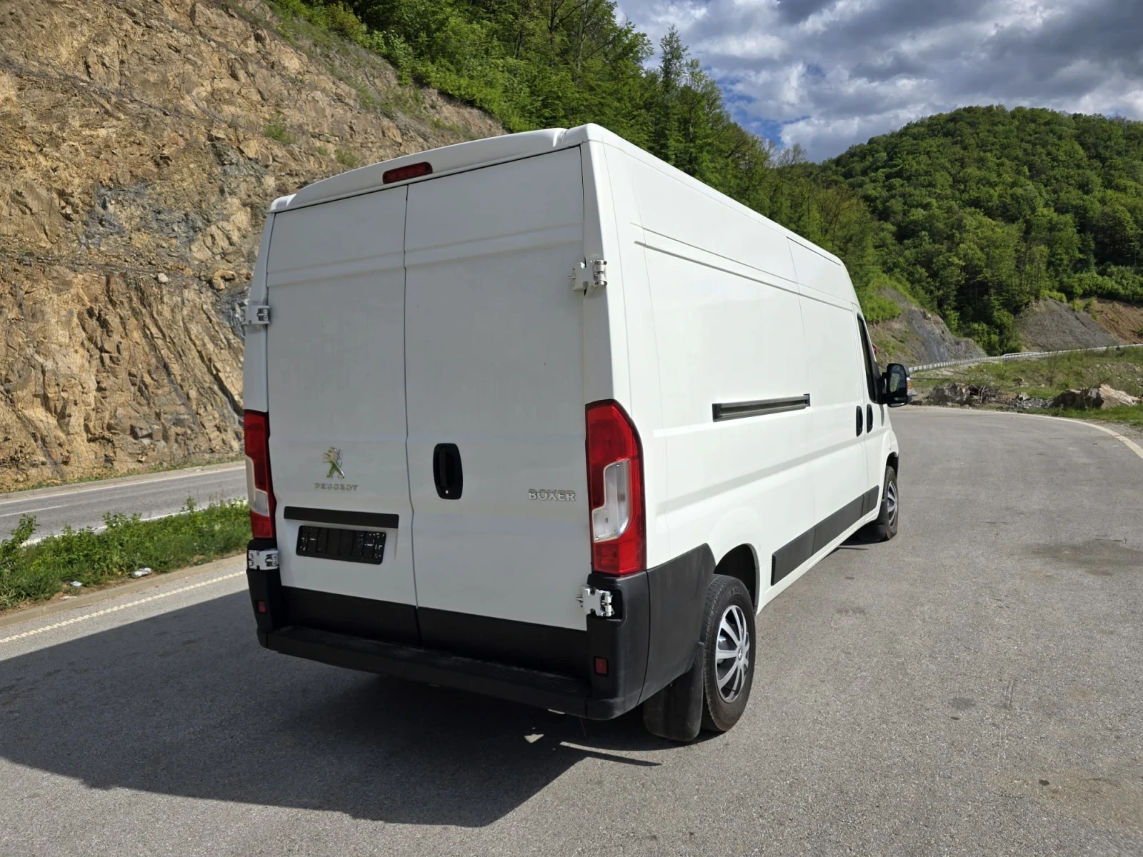 Peugeot Boxer 2.2* 140* L3H2 - изображение 6