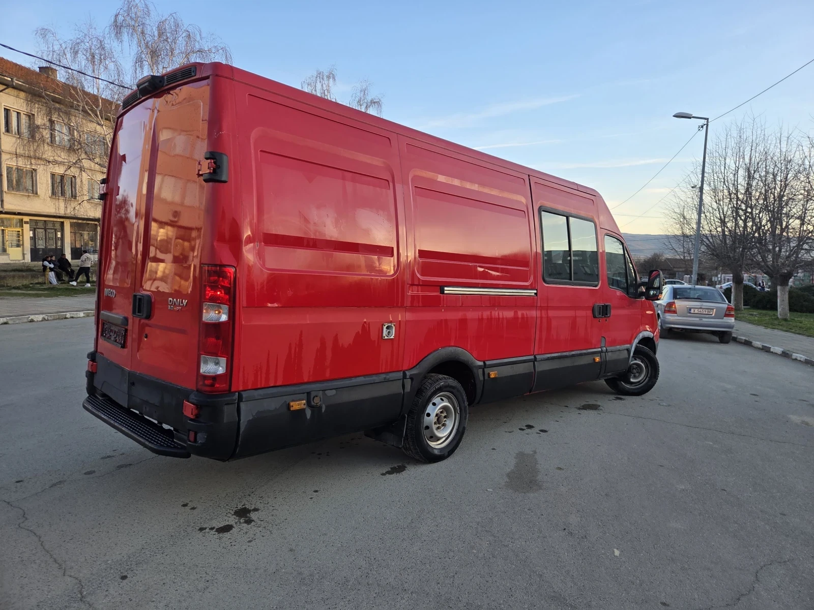 Iveco 35S18 3.0 180 кс* КЛИМА * MAXI* ТОВАРОПЪТНИК* 6 МЕСТА * , снимка 4 - Бусове и автобуси - 53772827