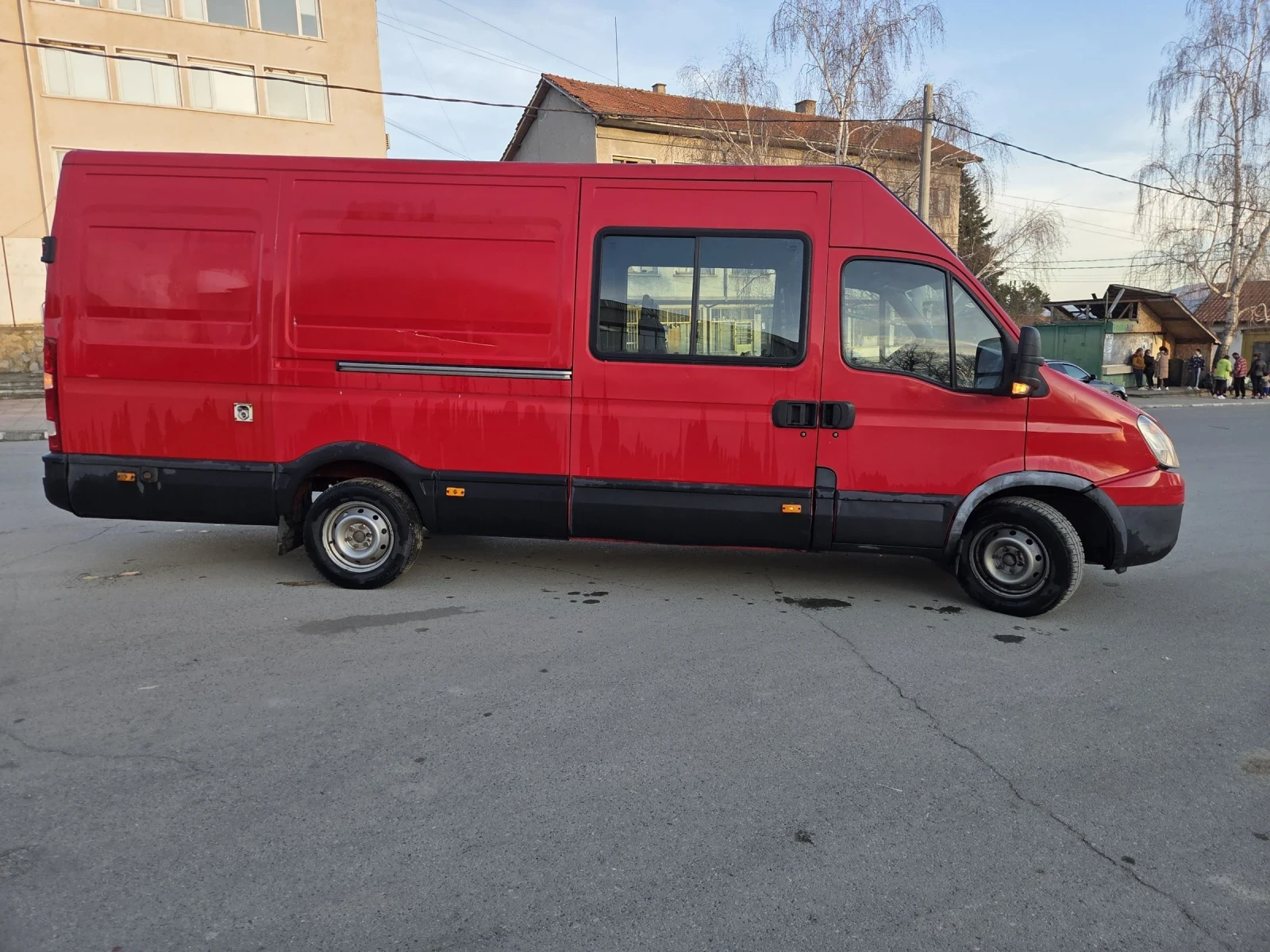 Iveco 35S18 3.0 180 кс* КЛИМА * MAXI* ТОВАРОПЪТНИК* 6 МЕСТА * , снимка 3 - Бусове и автобуси - 53772827