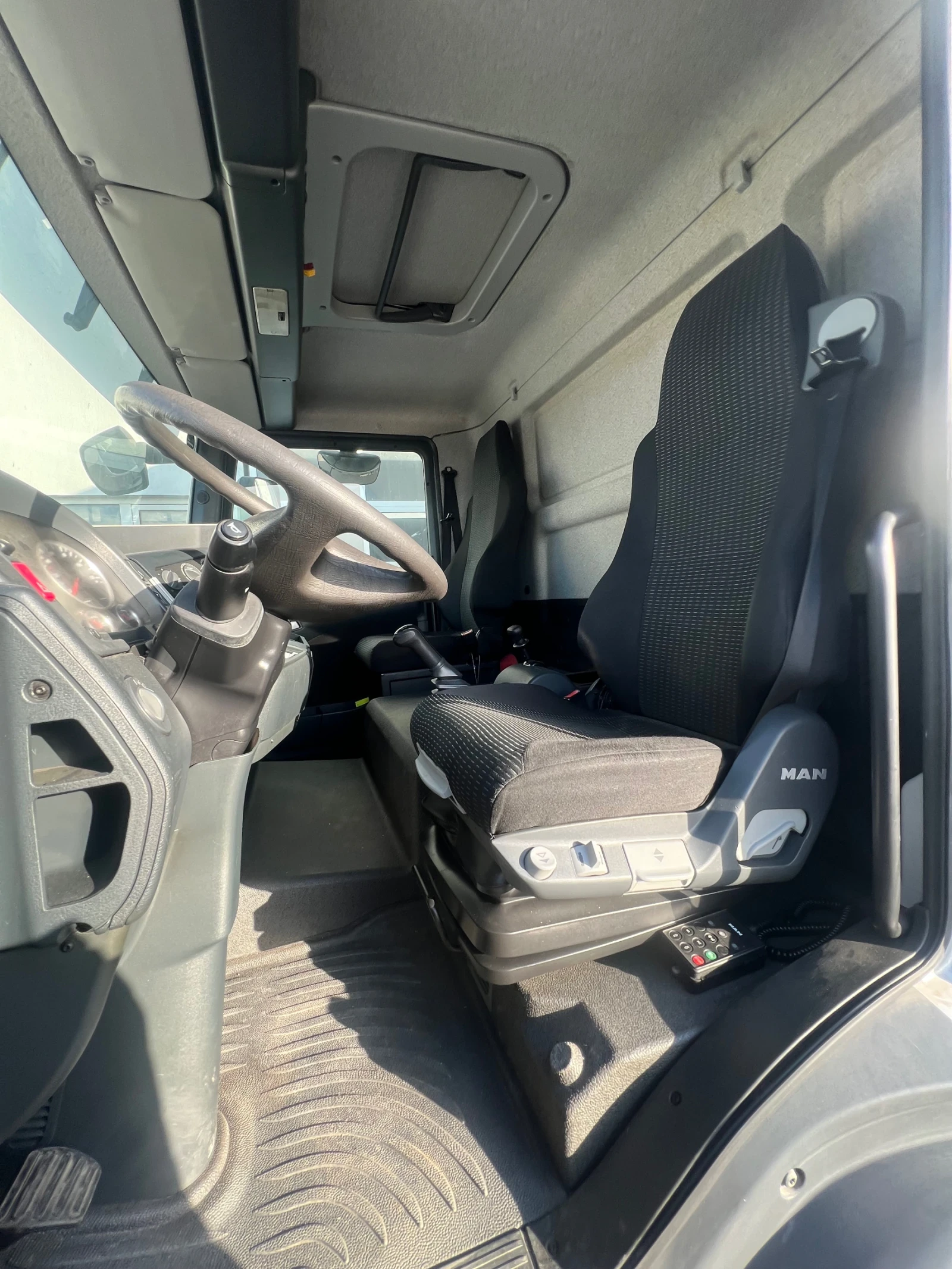 Man Tgl 8.180 / 2012 година / 295.000км , снимка 10 - Камиони - 54089451