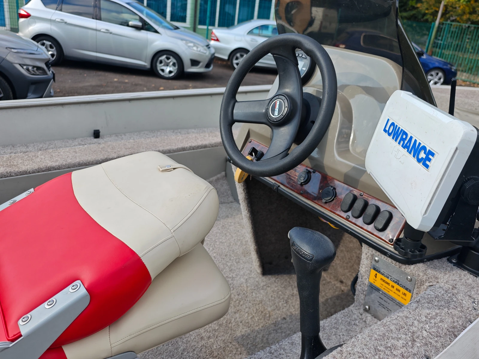 Лодка Tracker Super Guide V 14, снимка 10 - Воден транспорт - 54074094