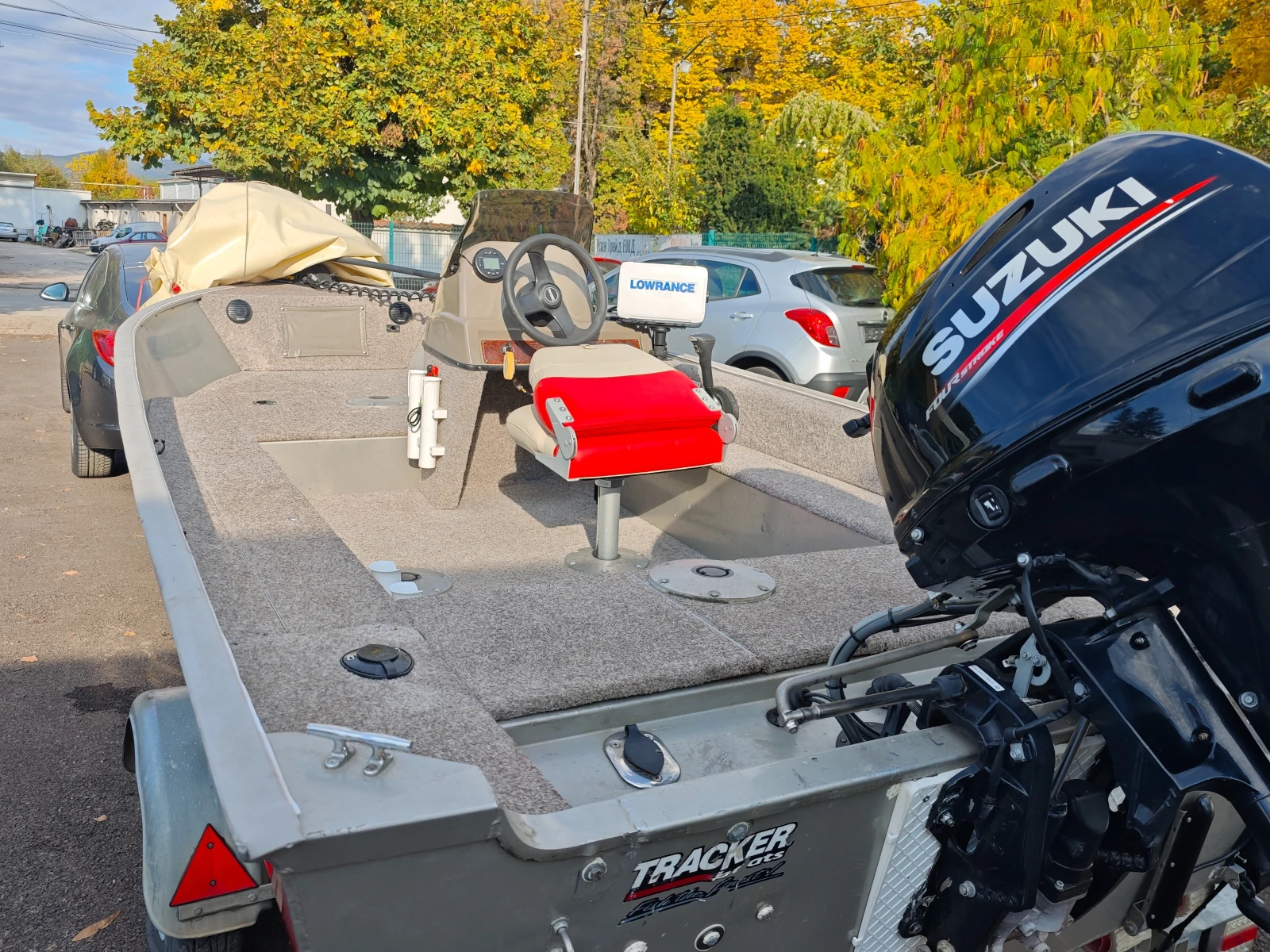 Лодка Tracker Super Guide V 14, снимка 5 - Воден транспорт - 54074094