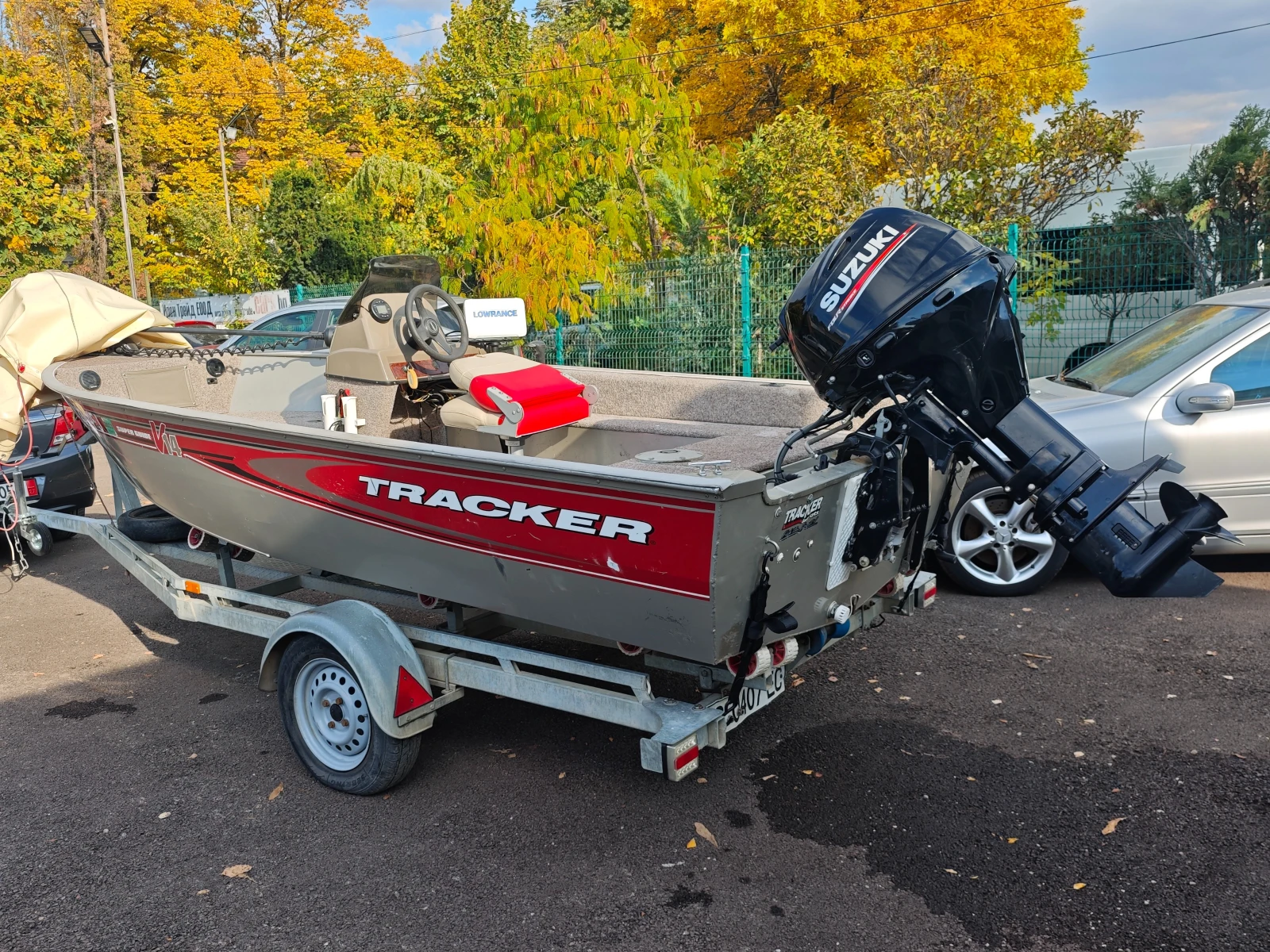 Лодка Tracker Super Guide V 14, снимка 4 - Воден транспорт - 54074094