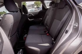 Toyota Auris 2.0 D-4D СУПЕР СЪСТОЯНИЕ! С ГАРАНЦИЯ! , снимка 12
