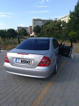 Mercedes-Benz E 320, снимка 2