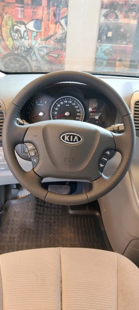 Kia Carnival  | Mobile.bg    17