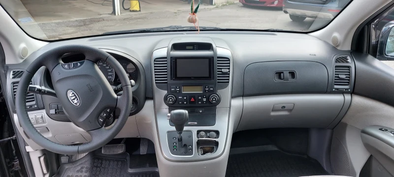 Kia Carnival Ван, снимка 9 - Автомобили и джипове - 47044012