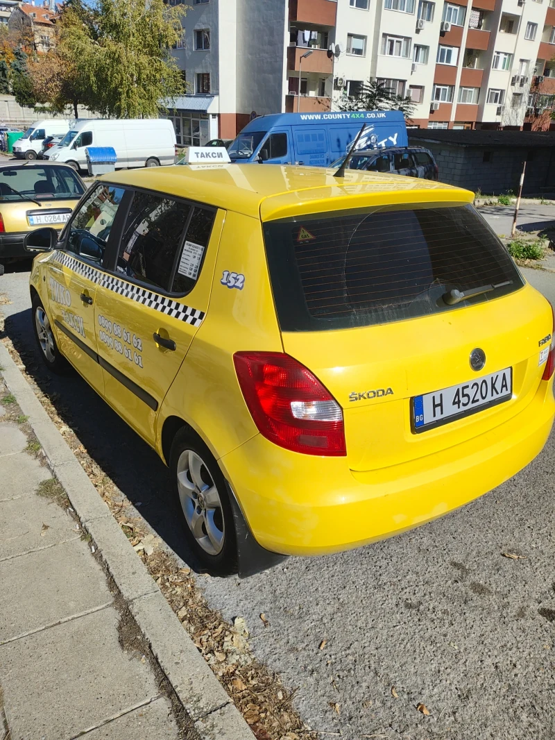 Skoda Fabia, снимка 3 - Автомобили и джипове - 47649930