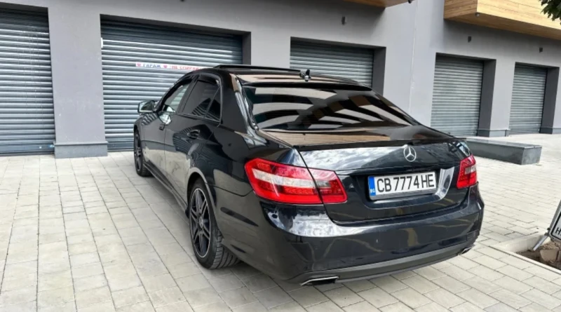 Mercedes-Benz E 350 * AMG* All Black, снимка 7 - Автомобили и джипове - 48224161