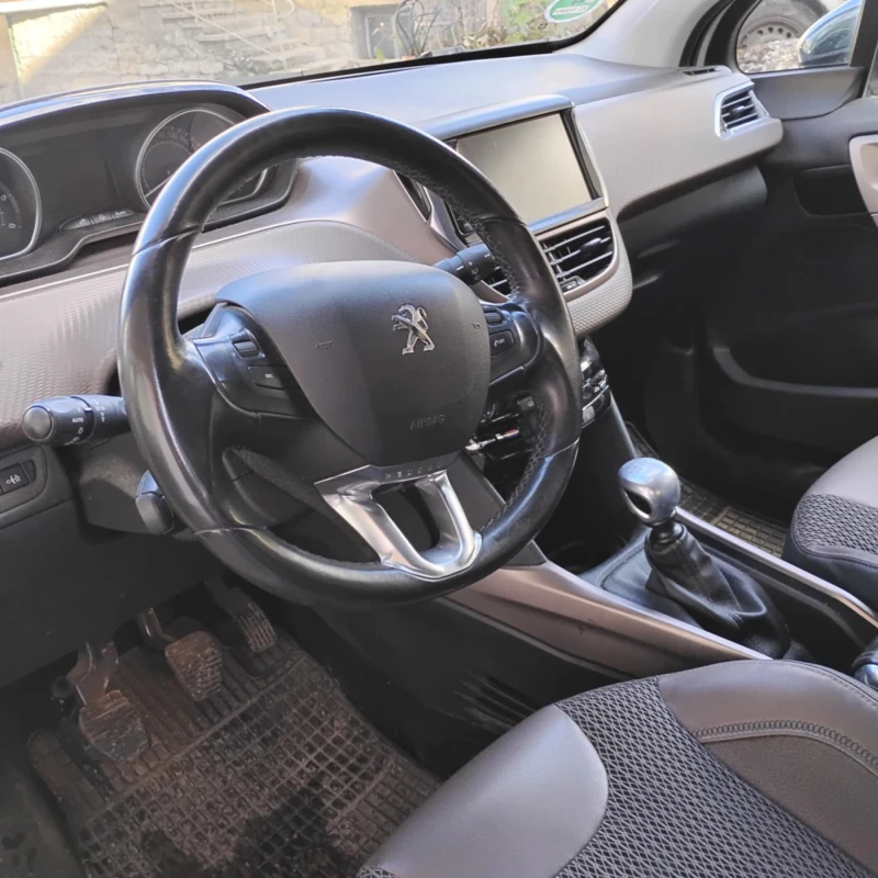 Peugeot 2008 1.6, снимка 5 - Автомобили и джипове - 48630516