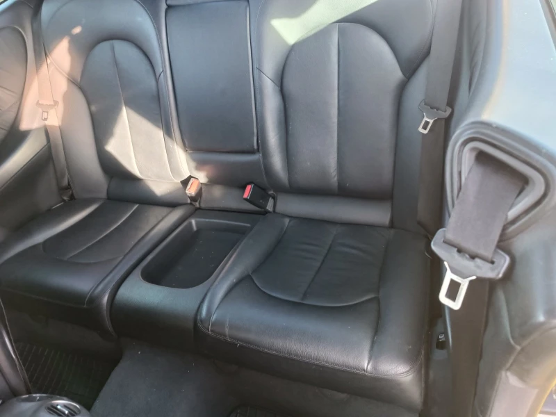 Mercedes-Benz CLK 320, снимка 5 - Автомобили и джипове - 52237505