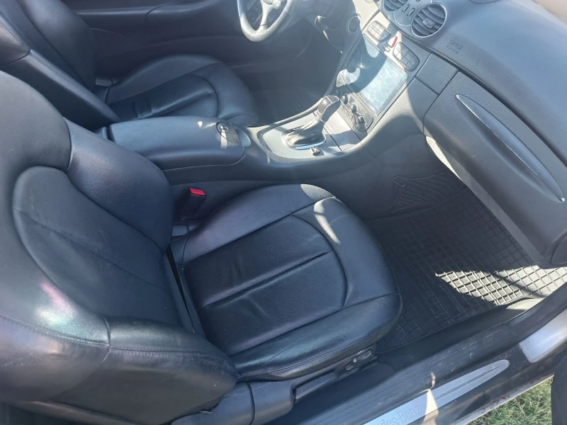 Mercedes-Benz CLK 320, снимка 10 - Автомобили и джипове - 52237505