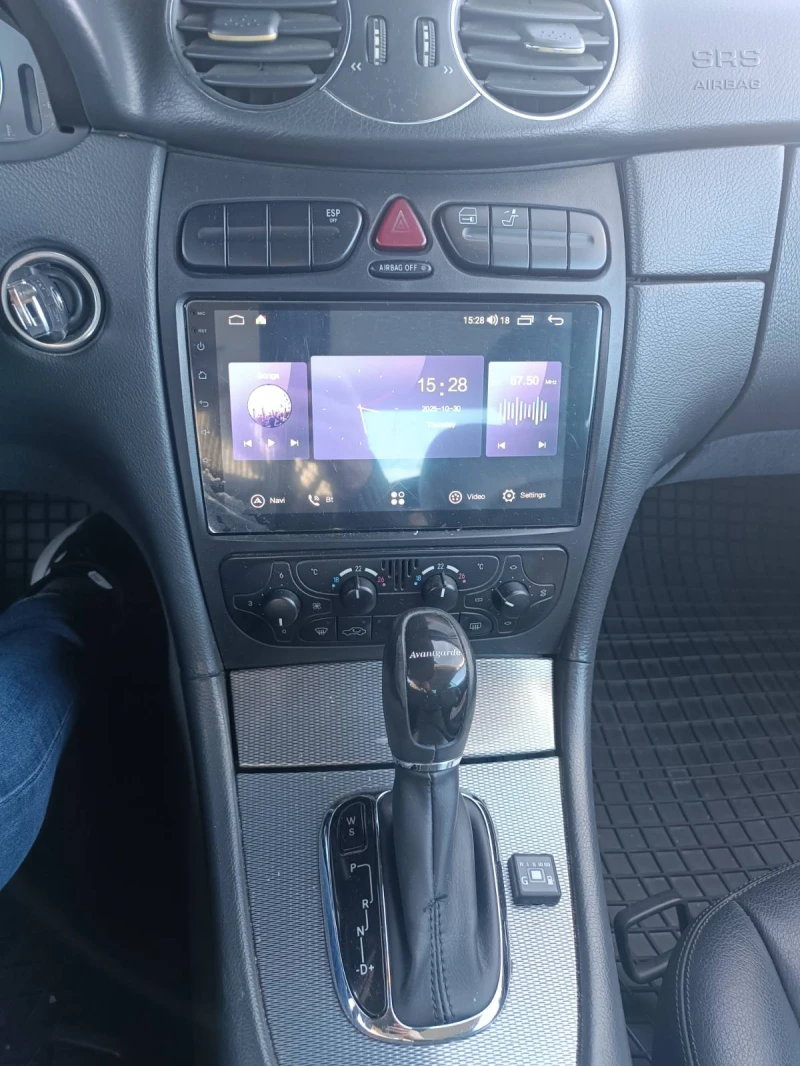 Mercedes-Benz CLK 320, снимка 8 - Автомобили и джипове - 52237505