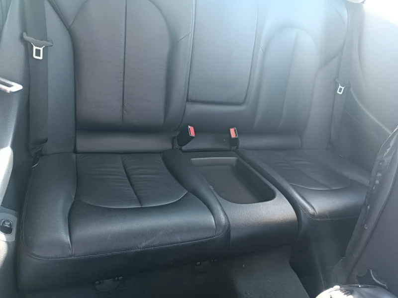 Mercedes-Benz CLK 320, снимка 9 - Автомобили и джипове - 52237505