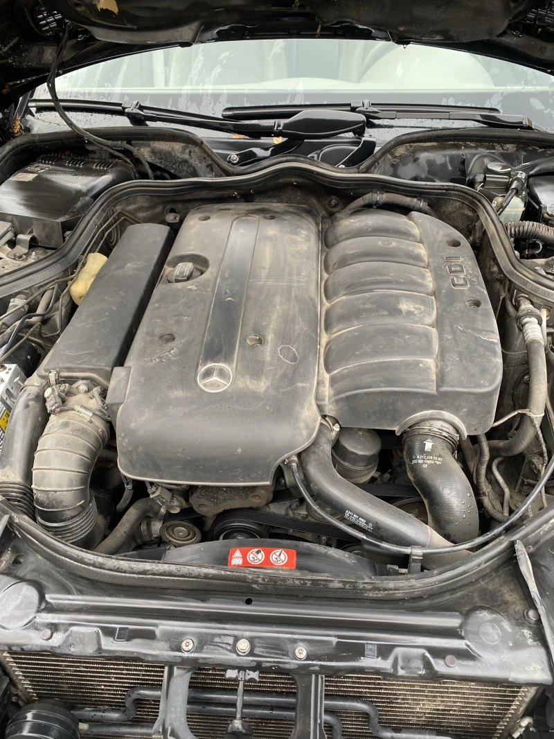 Mercedes-Benz E 270, снимка 16 - Автомобили и джипове - 52495448