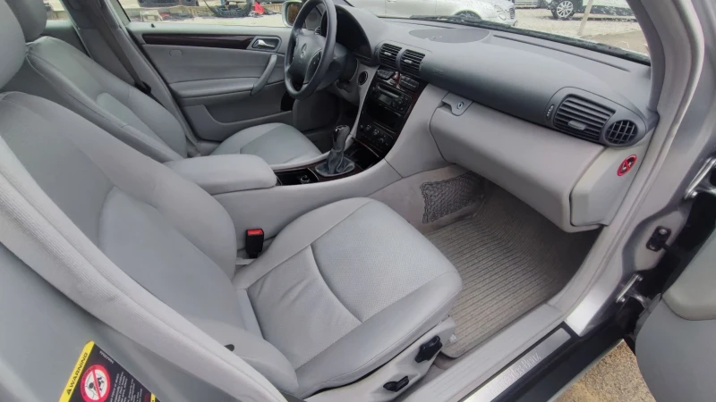 Mercedes-Benz C 180 KOMPRESSOR , снимка 10 - Автомобили и джипове - 53589529