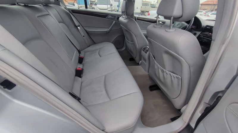 Mercedes-Benz C 180 KOMPRESSOR , снимка 13 - Автомобили и джипове - 53589529