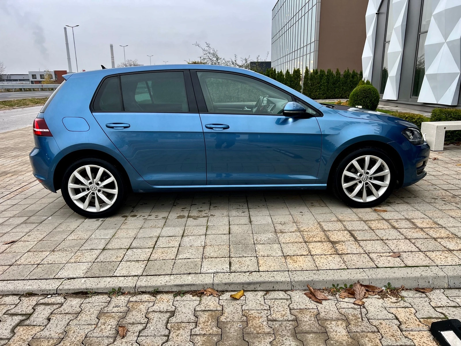 VW Golf 2.0TDI-HIGHLINE-ПАНОРАМА-НАВИ-ПЕРА-ПОДГРЕВ-DISTRON - изображение 4