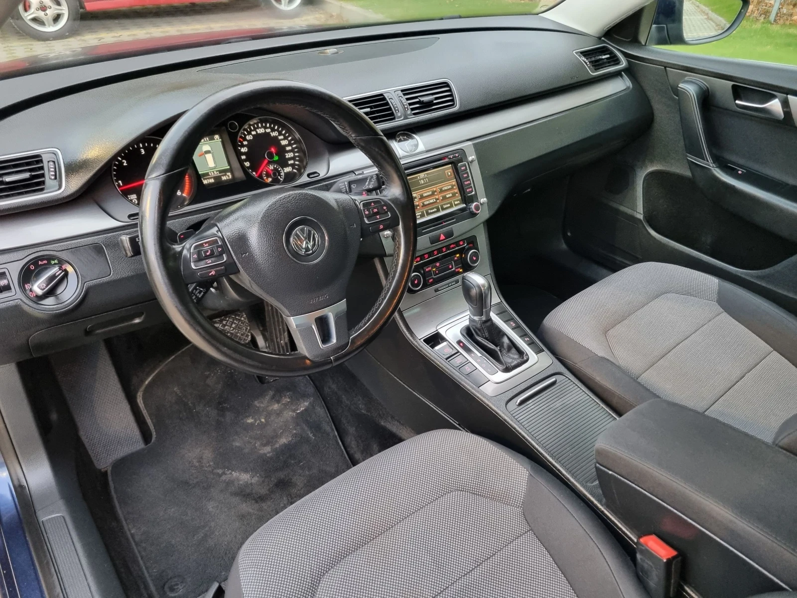 VW Passat B7-2.0/TDI -140 .. AUTOMATIC | Mobile.bg   11