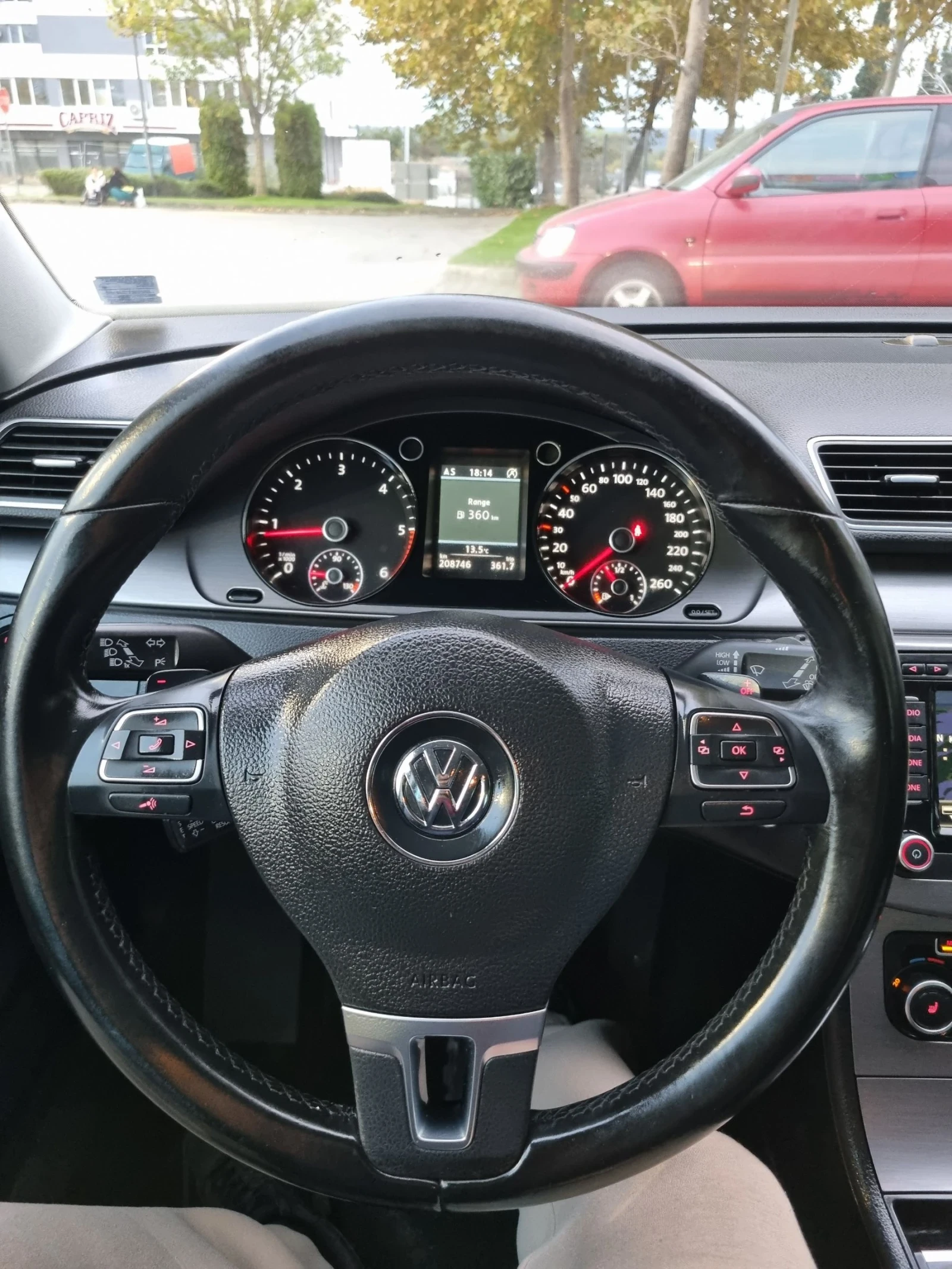 VW Passat B7-2.0/TDI -140 .. AUTOMATIC | Mobile.bg   13