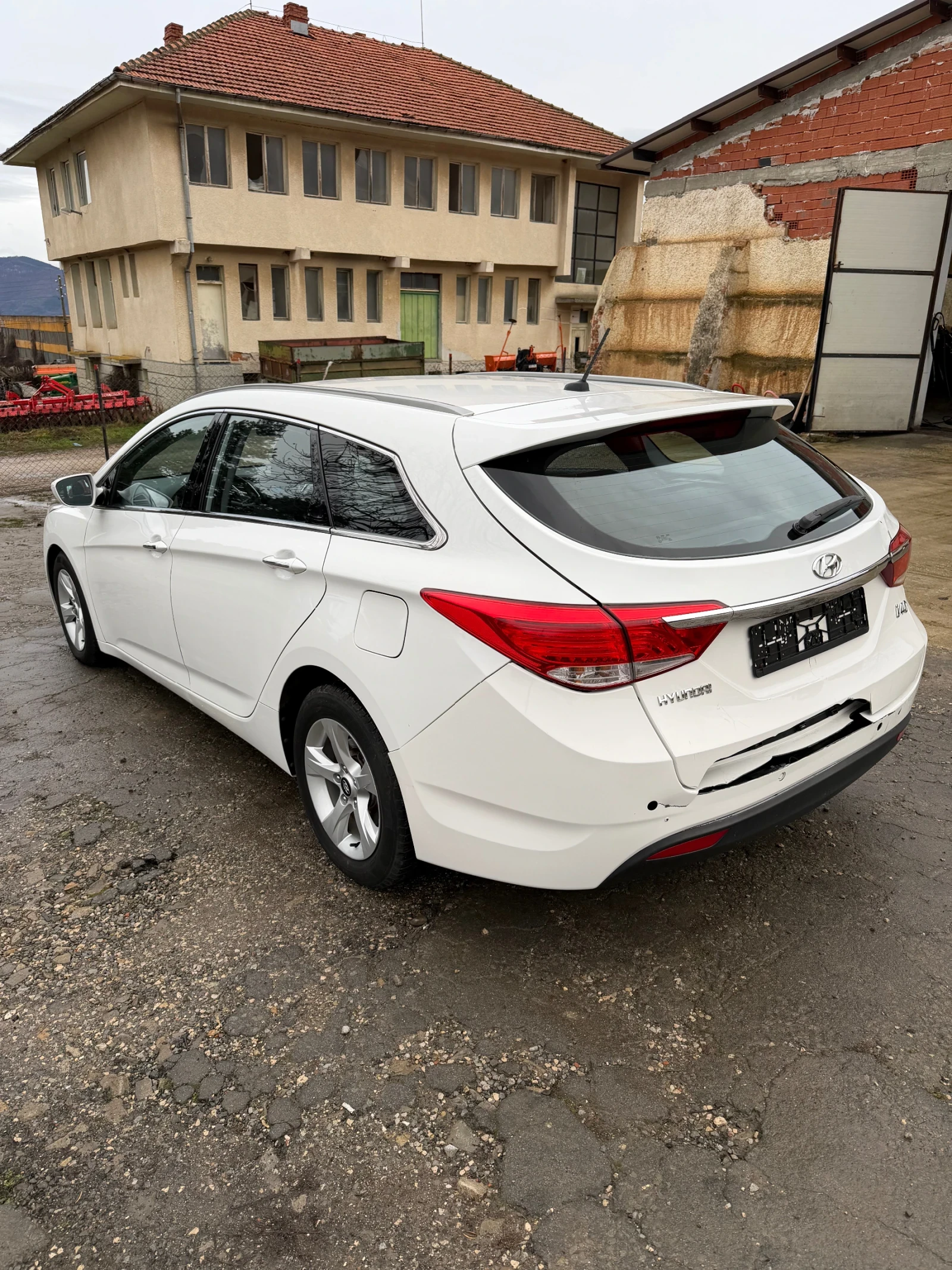 Hyundai I40 1.6 i40 - изображение 6