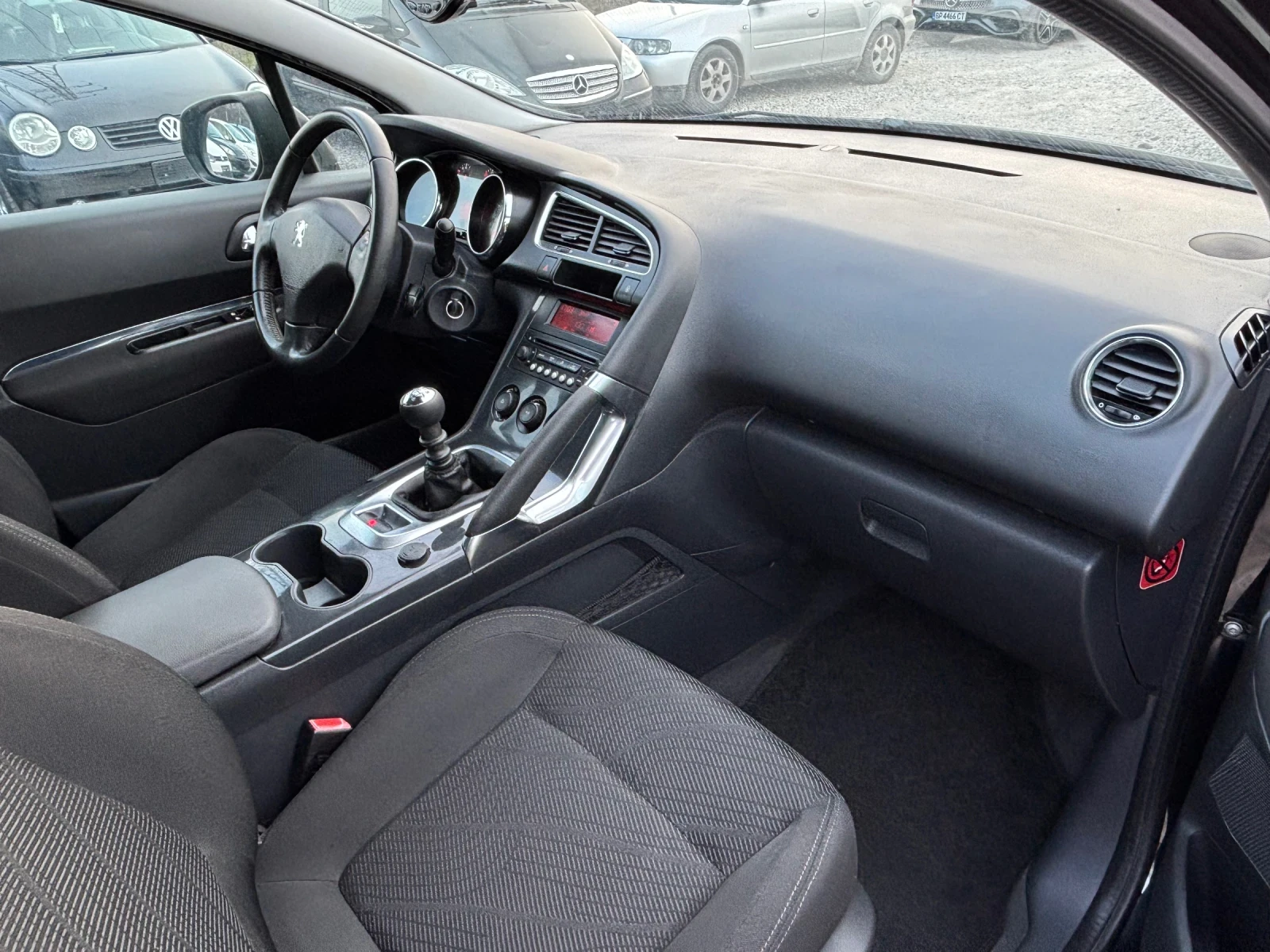 Peugeot 3008 1.6HDI/Италия/109коня, снимка 9 - Автомобили и джипове - 53879286