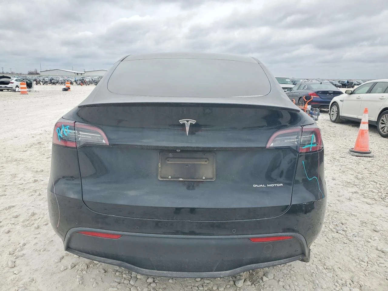 Tesla Model Y DUAL MOTOR LONG RANGE AWD, снимка 6 - Автомобили и джипове - 53910545