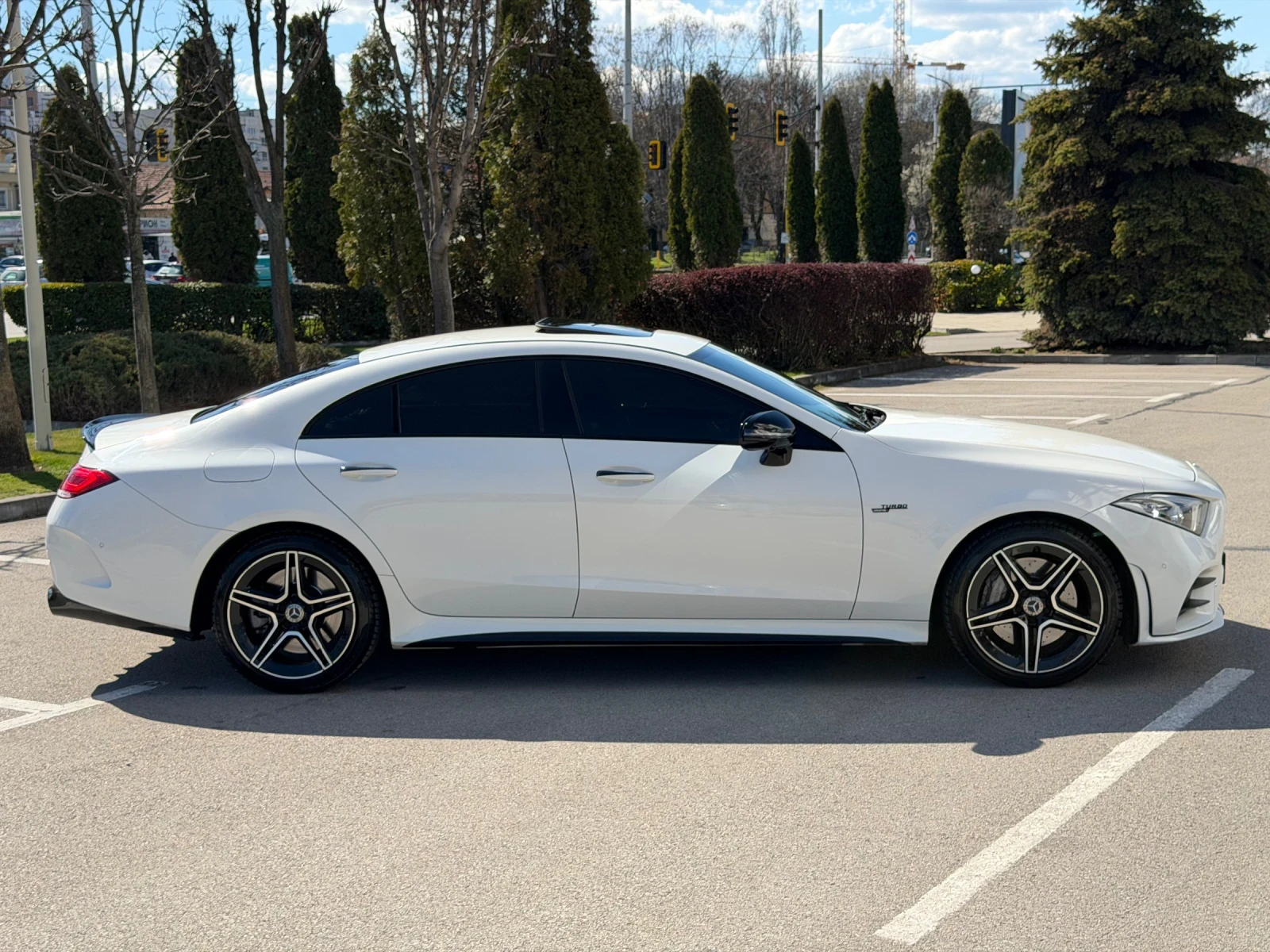 Mercedes-Benz CLS 450 53 AMG pack* Burmester* keyless* камера360* перфек, снимка 5 - Автомобили и джипове - 54110219